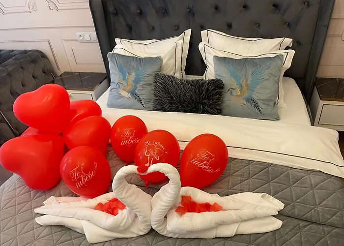 Luxuroom