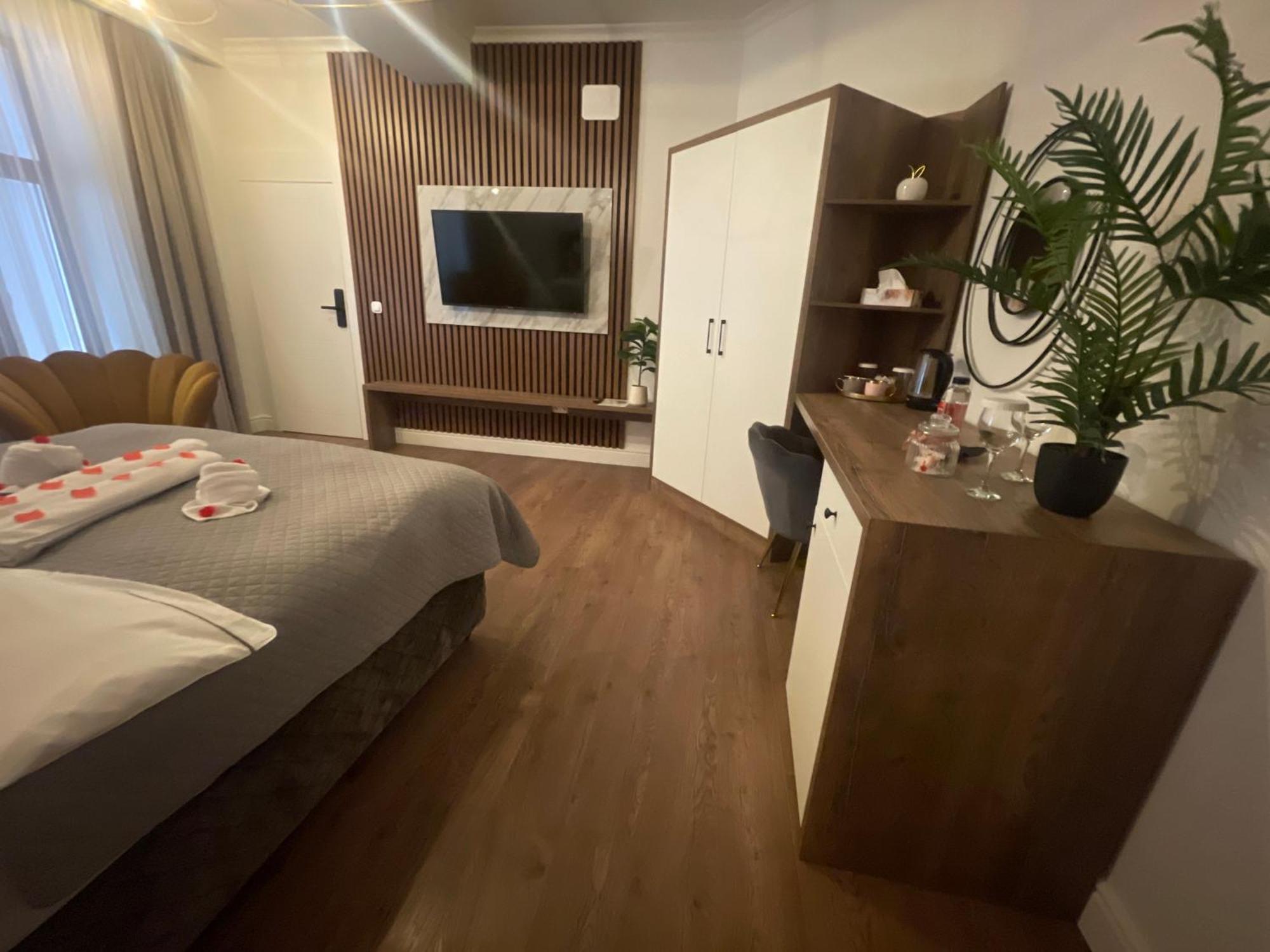 Luxuroom Apartment *